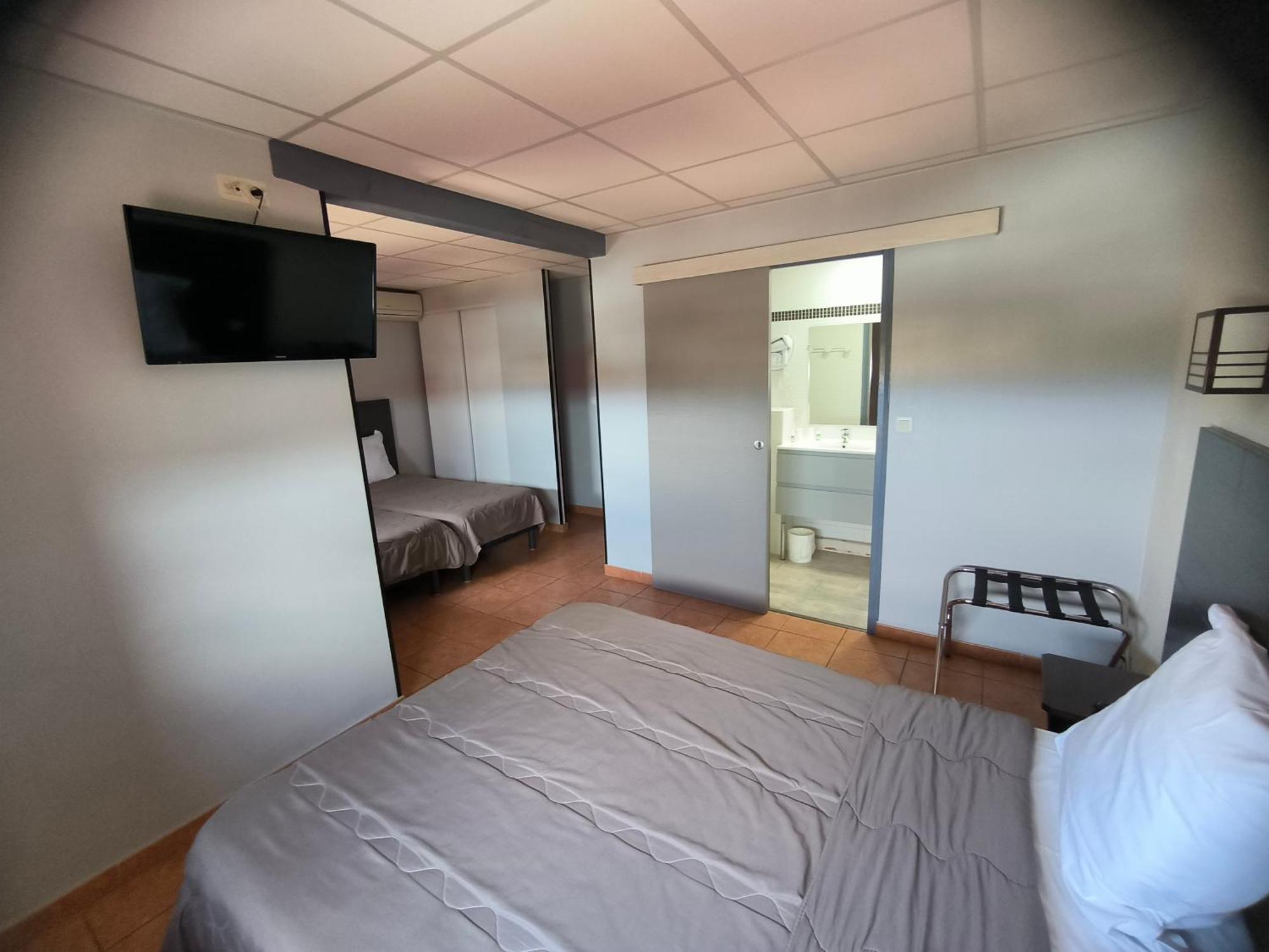 Hotel L'Hacienda มาร์ติกส์ ภายนอก รูปภาพ