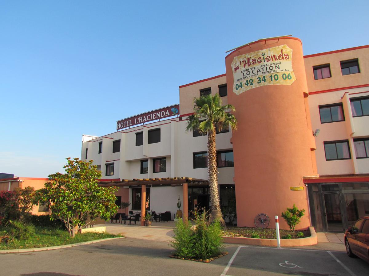 Hotel L'Hacienda มาร์ติกส์ ภายนอก รูปภาพ
