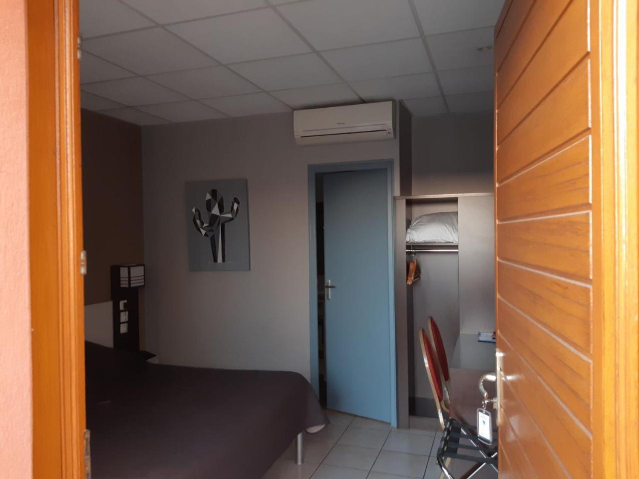 Hotel L'Hacienda มาร์ติกส์ ภายนอก รูปภาพ